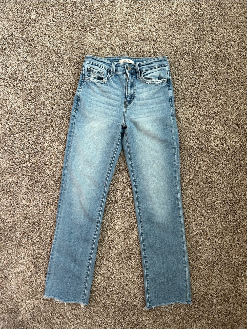 Willow + Root The Cropped Everyday Jean Size 25x28 Distressed Raw Hem